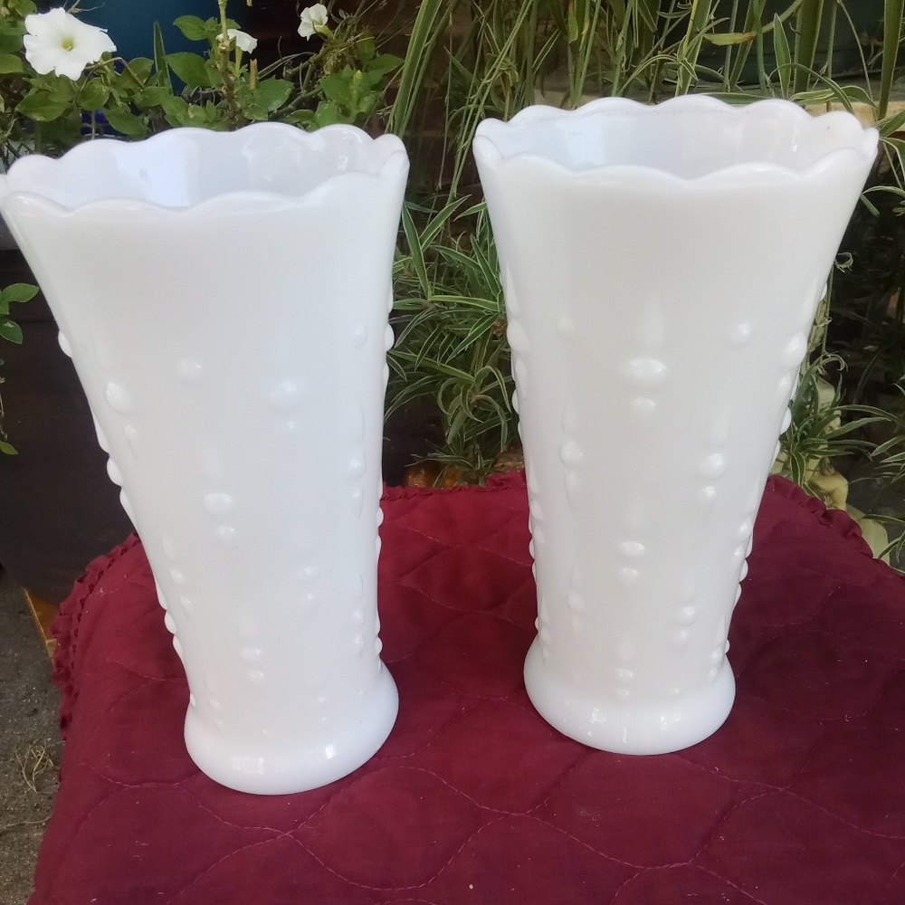 Vintage anchor Hocking arrow vases